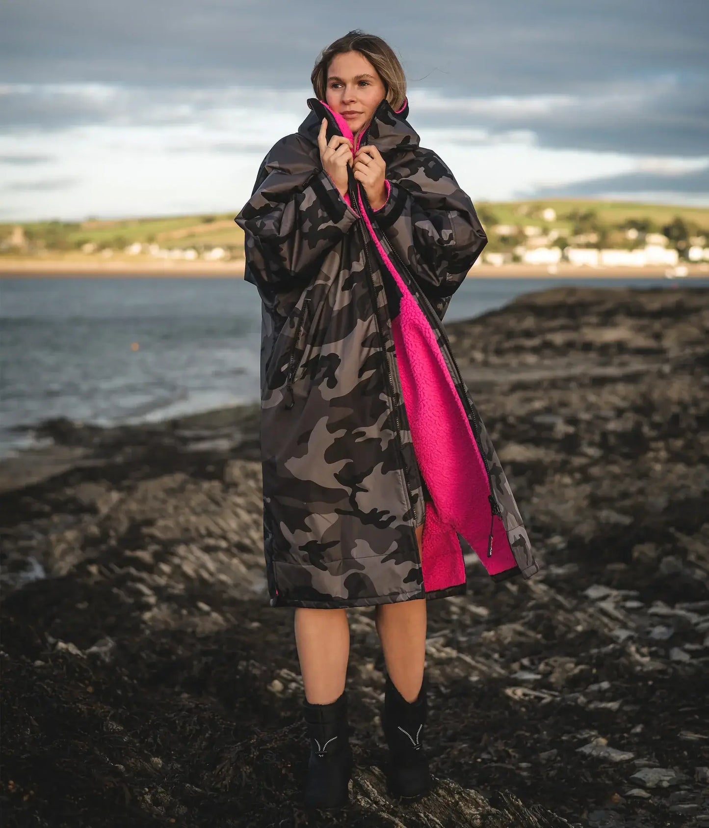 dryrobe Advance Long Sleeve Black Camo Pink Small