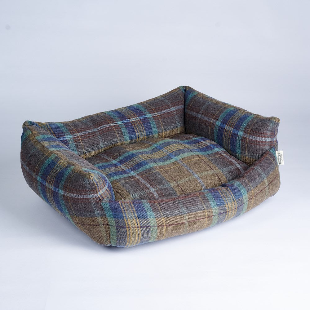 Bronte Glen Rustic Collection  Swale Cosy Tweed Medium Dog Bed 72x72cm