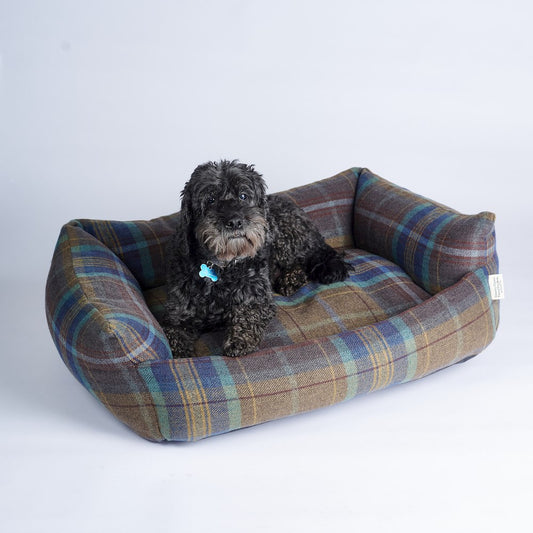 Bronte Glen Rustic Collection  Swale Cosy Tweed Medium Dog Bed 72x72cm