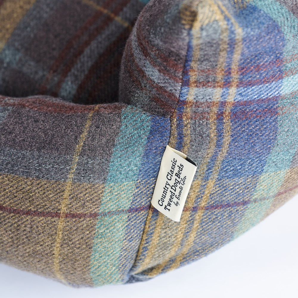 Bronte Glen Rustic Collection  Swale Cosy Tweed Medium Dog Bed 72x72cm