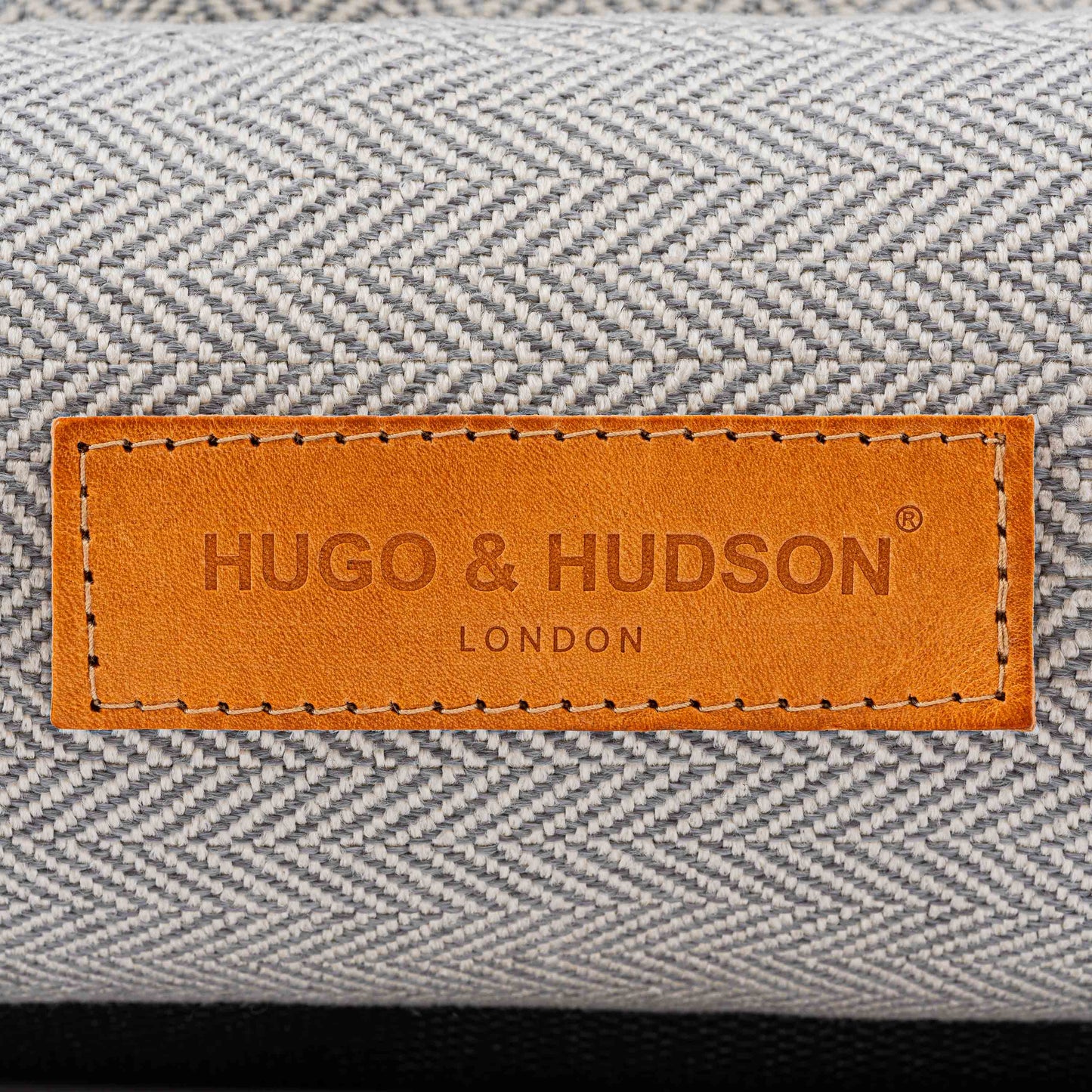 Hugo & Hudson Luxury Grey Herringbone Dog Bed L (85 x 110cm)