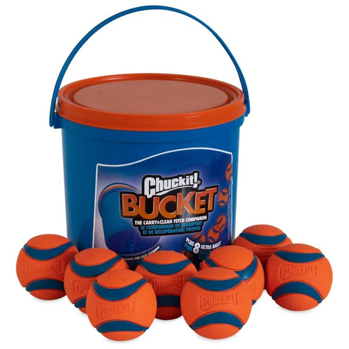 Chuckit Bucket includes 8 Ultra Balls Medium