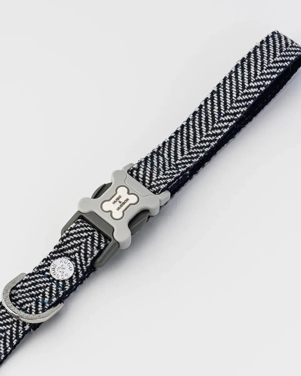 Hugo & Hudson Medium/Large Navy Herringbone Lead